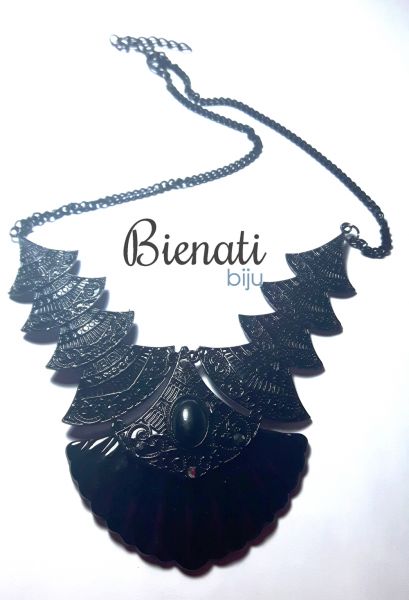 CO087PT - Maxi Colar Preto com detalhe Preto