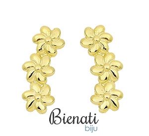BS2594 - Brinco folheado a ouro composto por três flores