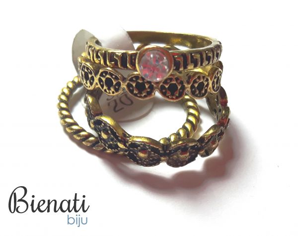 AN029 - Kit 4 anéis Pandora (1 solitário, 1 aliança torcida, 1 detalhes em strass, 1 detalhe