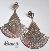 Cód. BG043 - Brinco dourado fino em forma de triagulo