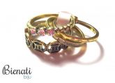 AN030 - Kit 4 anéis Pandora (1 detalhe 3 strass, 1 solitário, 1 aliança, 1 detalhes em circu