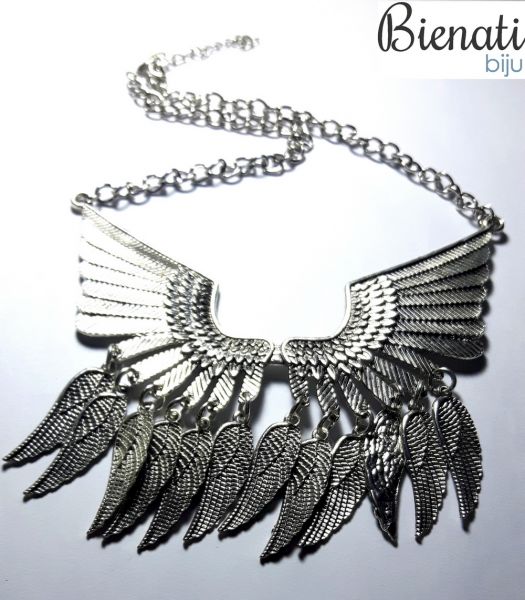 C091 P - Maxi Colar Prata com Detalhe de Asas