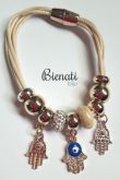 Cód. PU043 - Pulseira bege de berloque mão de fátima
