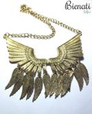 C091- Maxi Colar Dourado com Detalhe de Asas