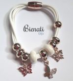 Cód. PU045 - Pulseira branca de berloque borboleta