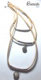 C095 - Colar de Courinho Bege com Detalhe em Strass