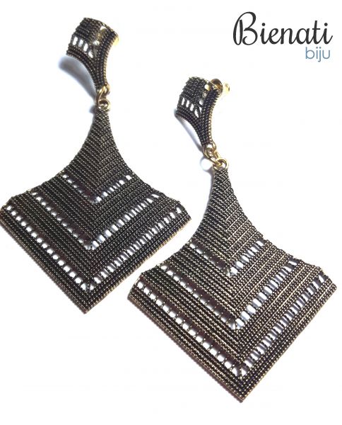 BG058 - Brinco Triangulo Dourado Velho