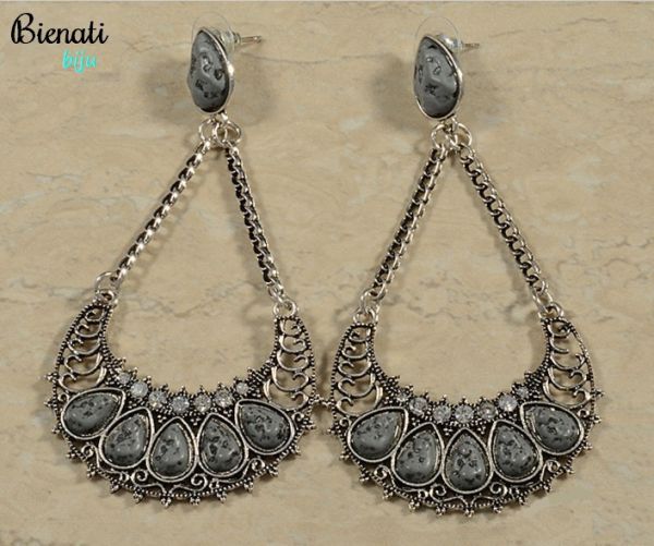 Cód. BG036 P - Brinco grande com pedra cinza e strass