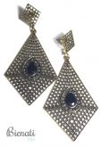 BG049 - Brinco Triangulo Dourado Velho com Strass Preto